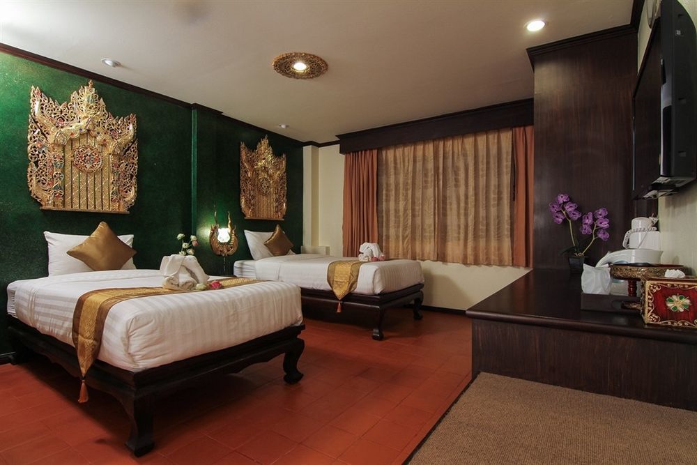 Pl Guesthouse Patong Exterior foto